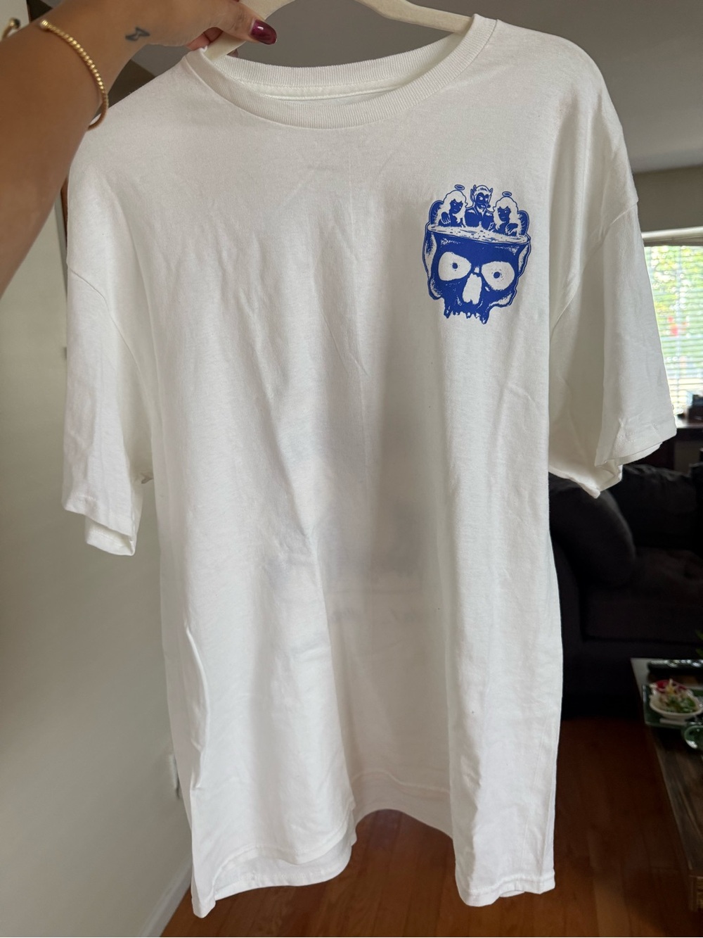 White Graphic T-Shirt with Blue Skull Zumiez XL - NWOT